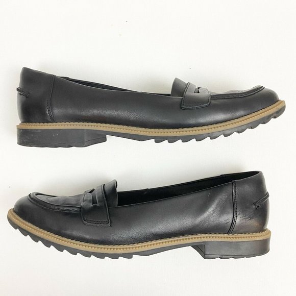 Clarks Black Leather Loafers with Tan Sole - Picture 6 of 11